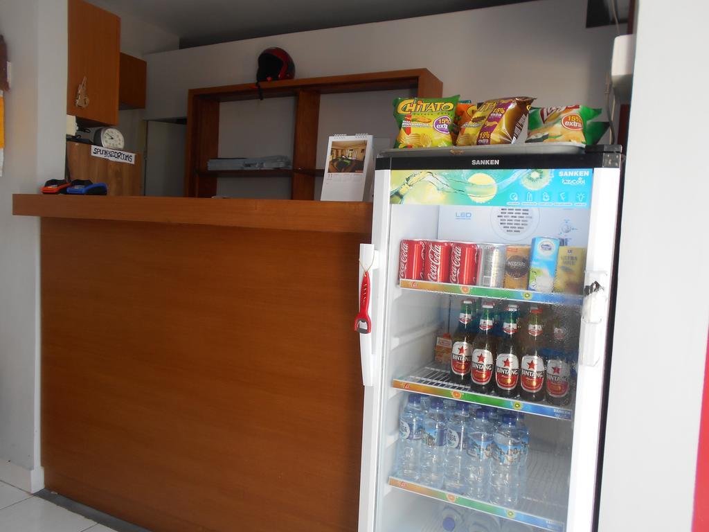 Reddoorz At Kerobokan Seminyak 2 Екстериор снимка